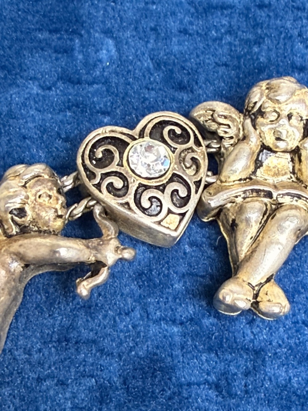 Vintage 1990s Y2K Angel Cherubs Hearts Rhinestones Silver-Tone Bracelet 8” Avon - Picture 4 of 5